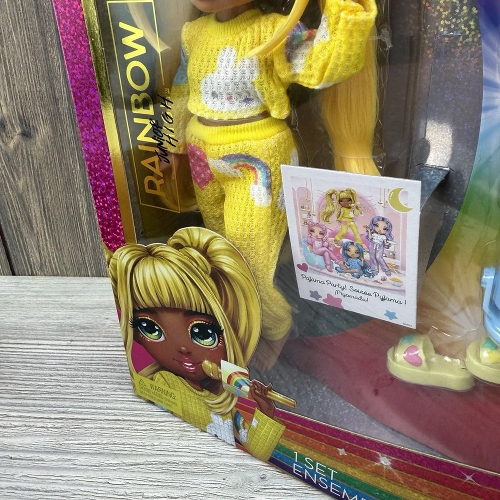 Rainbow High Junior High Sunny Madison Pajama Party Doll NIB MGA New Sealed